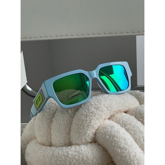 NEW Dior CD SU Sunglasses in Light Blue Green Mirror Lens - Picture 9 of 10